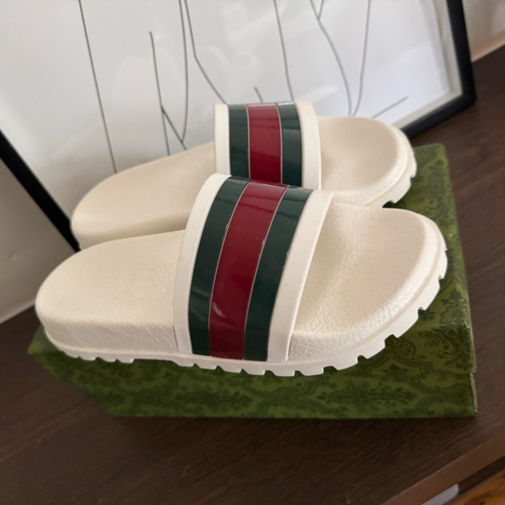 Gucci sandals